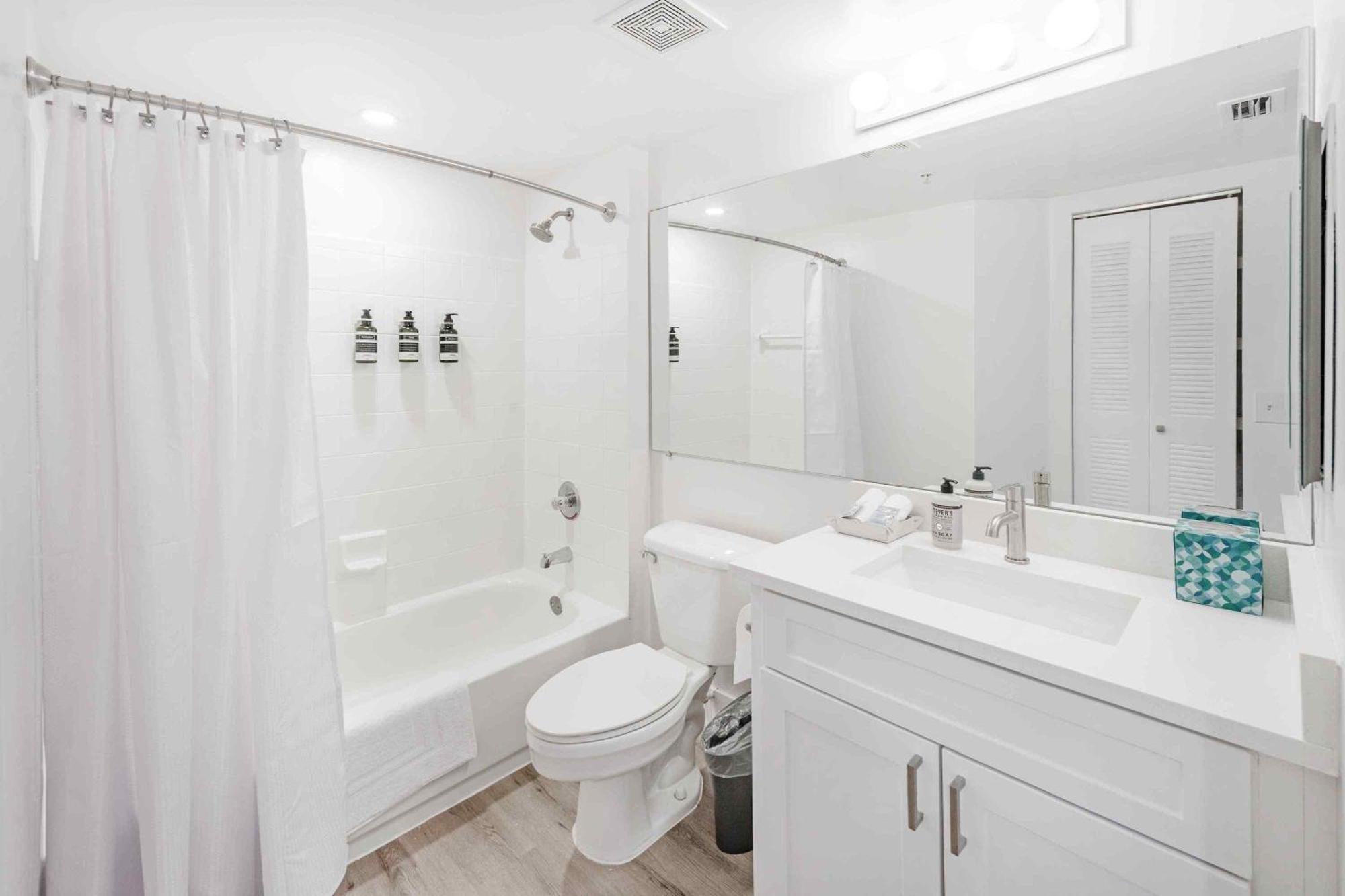 Stunning Centrally Located Apartments At New River Cove In South Florida Fort Lauderdale Pokój zdjęcie